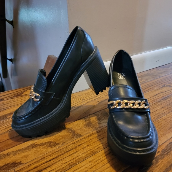 NY&Co - Picture 3 of 3